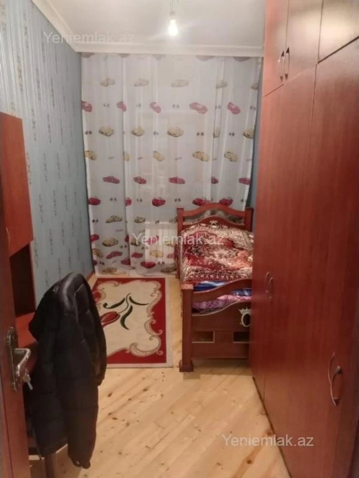 Satılır 5 otaqlı həyət evi 200 m²