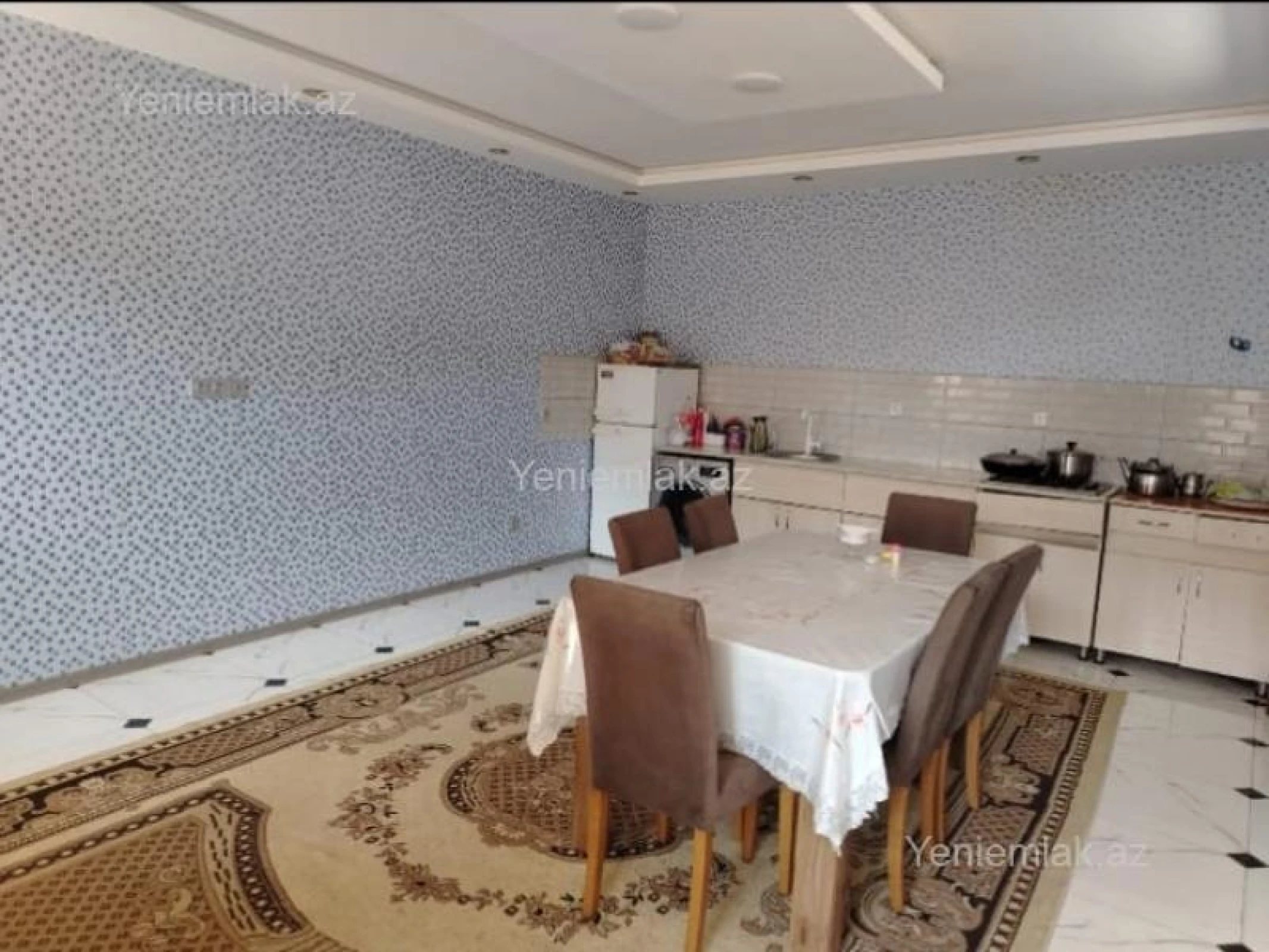 Satılır 5 otaqlı həyət evi 200 m²