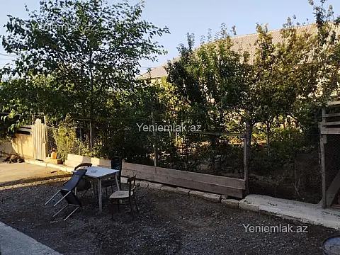 Satılır 6 otaqlı həyət evi 180 m²