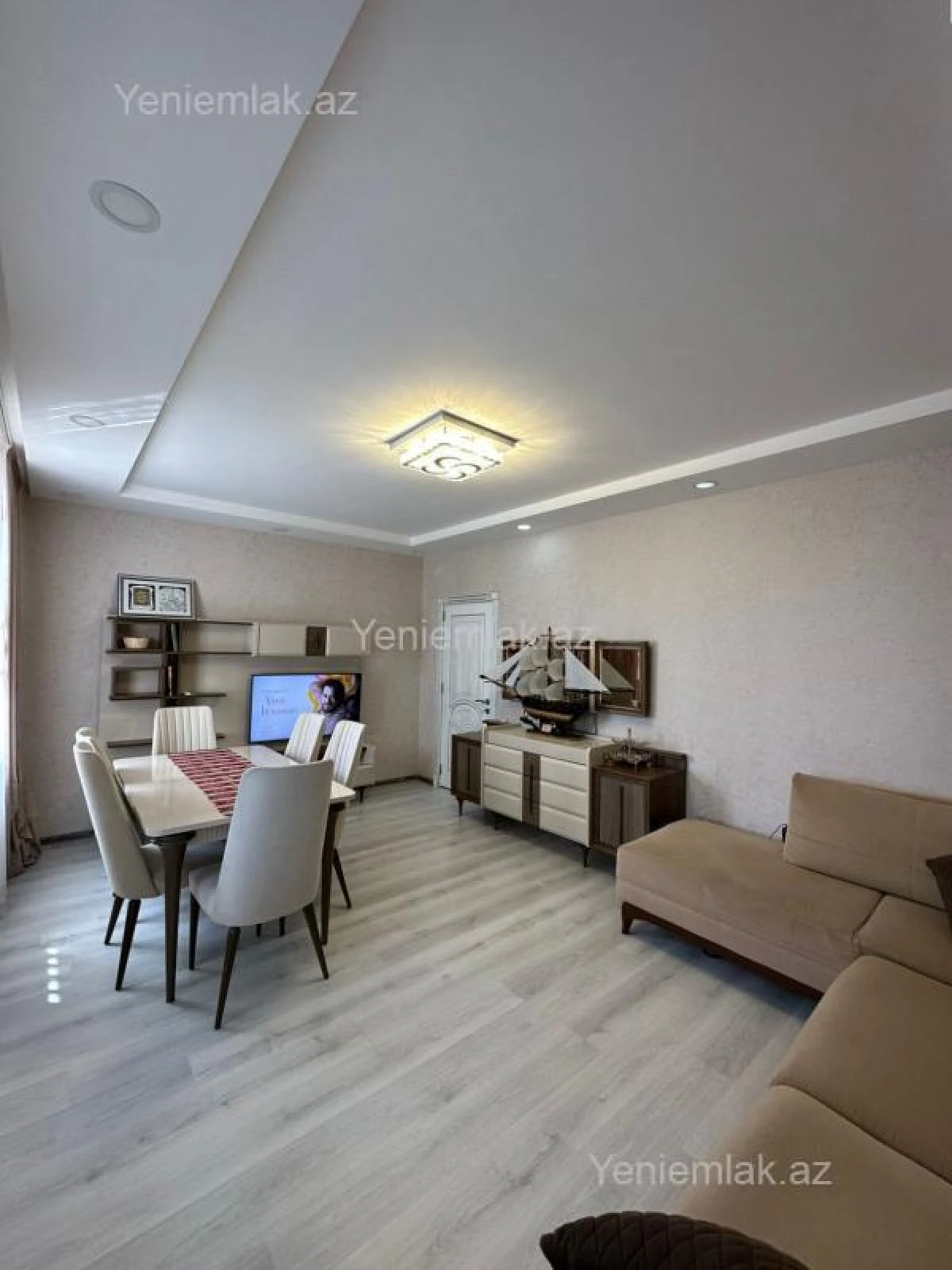 Satılır 3 otaqlı köhnə tikili 90 m²