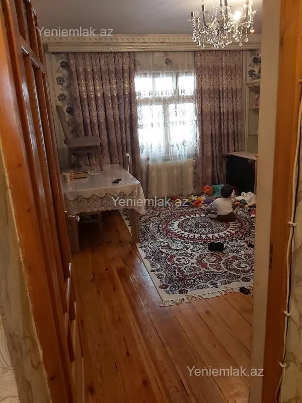 Satılır 2 otaqlı köhnə tikili 50 m²