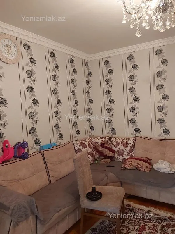 Satılır 2 otaqlı köhnə tikili 50 m²