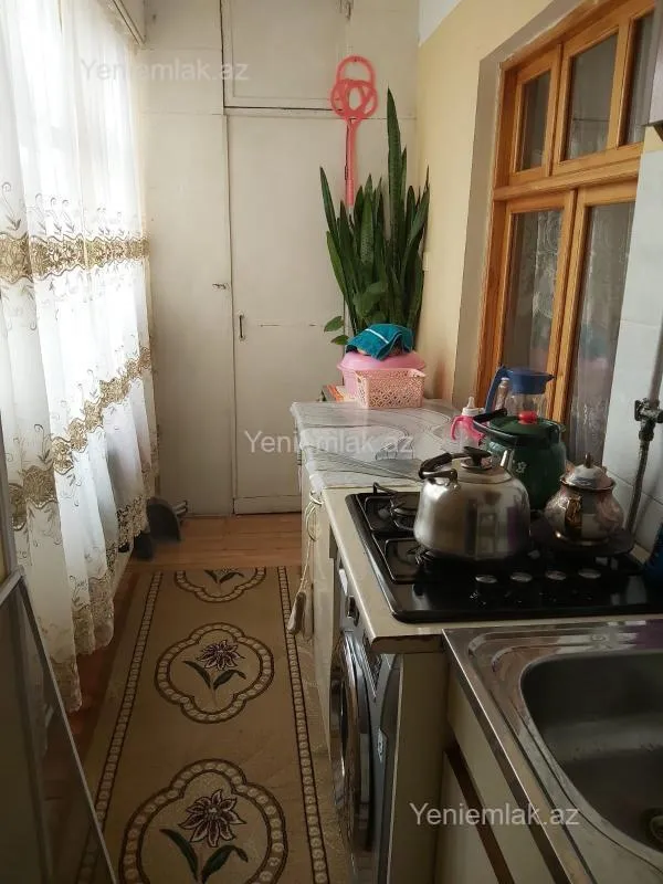 Satılır 2 otaqlı köhnə tikili 50 m²
