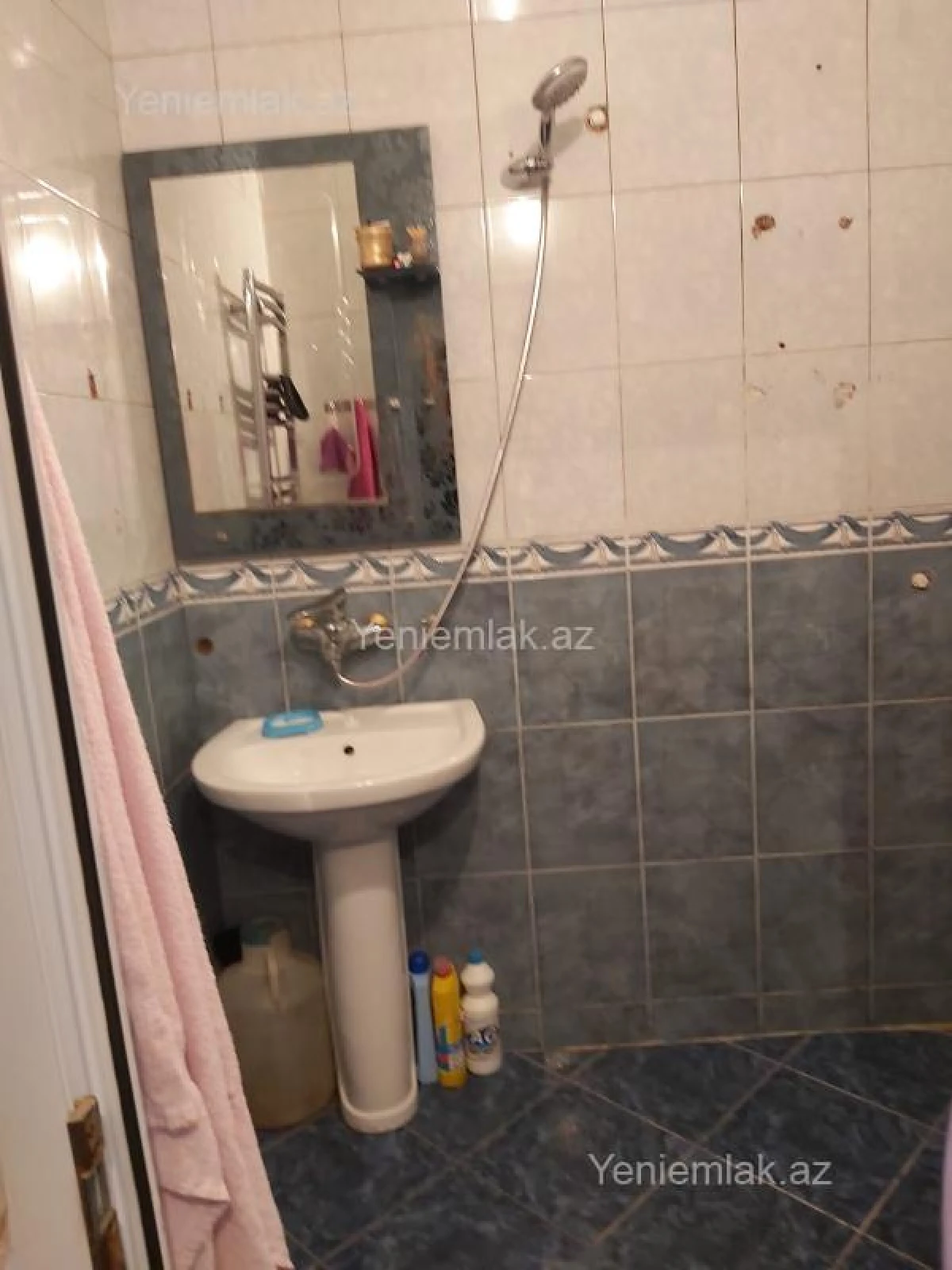 Satılır 2 otaqlı köhnə tikili 50 m²