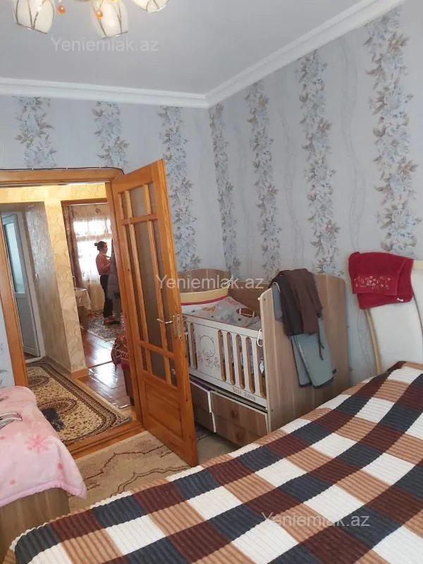 Satılır 2 otaqlı köhnə tikili 50 m²