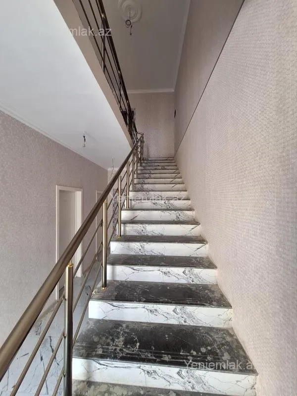 Satılır 4 otaqlı həyət evi 120 m²