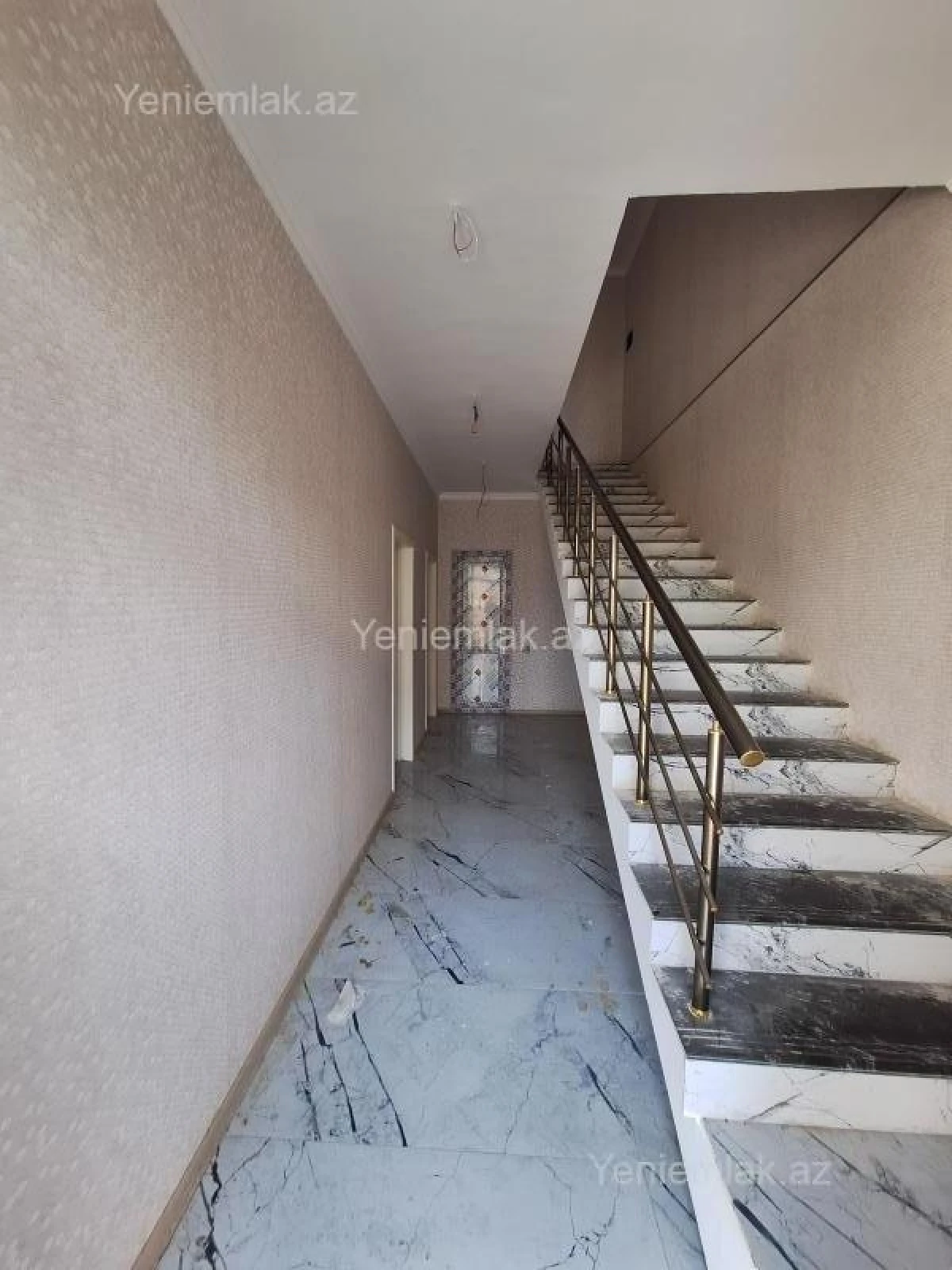 Satılır 4 otaqlı həyət evi 120 m²
