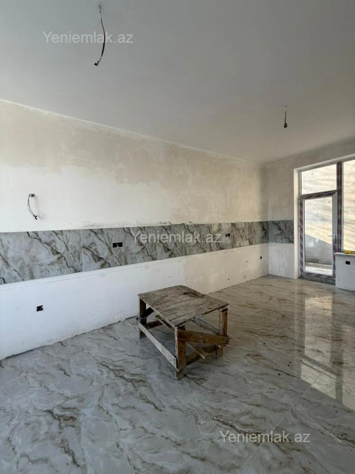Satılır 5 otaqlı həyət evi 160 m²