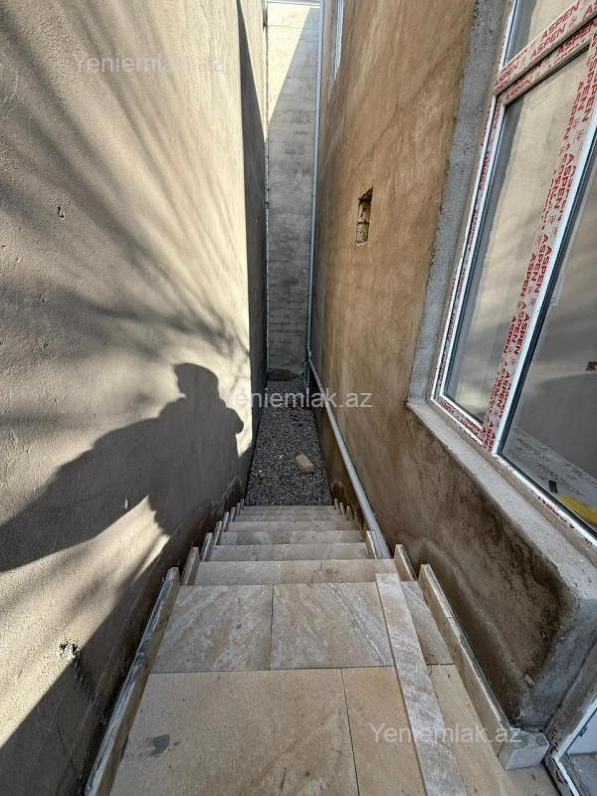 Satılır 5 otaqlı həyət evi 160 m²