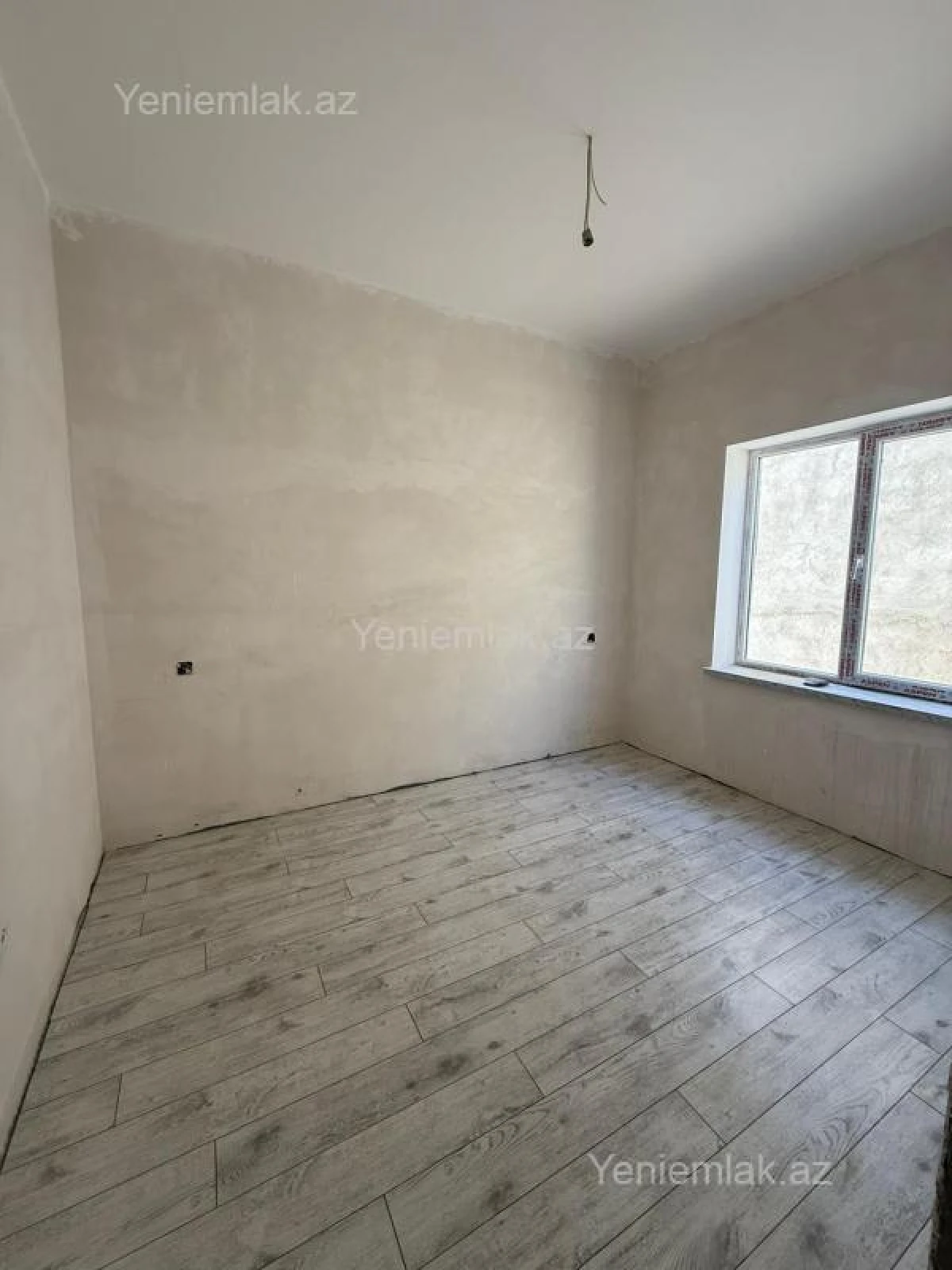 Satılır 5 otaqlı həyət evi 160 m²