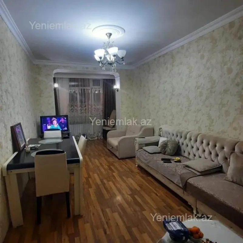 Satılır 2 otaqlı köhnə tikili 60 m²