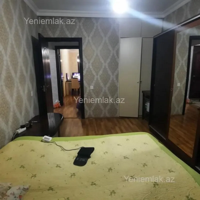 Satılır 2 otaqlı köhnə tikili 60 m²