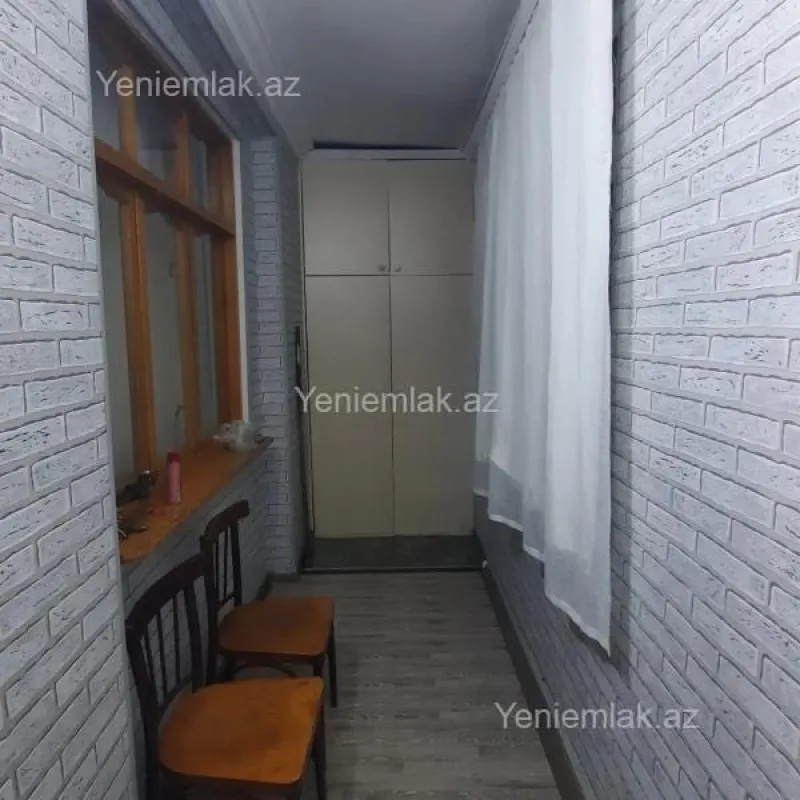 Satılır 2 otaqlı köhnə tikili 60 m²