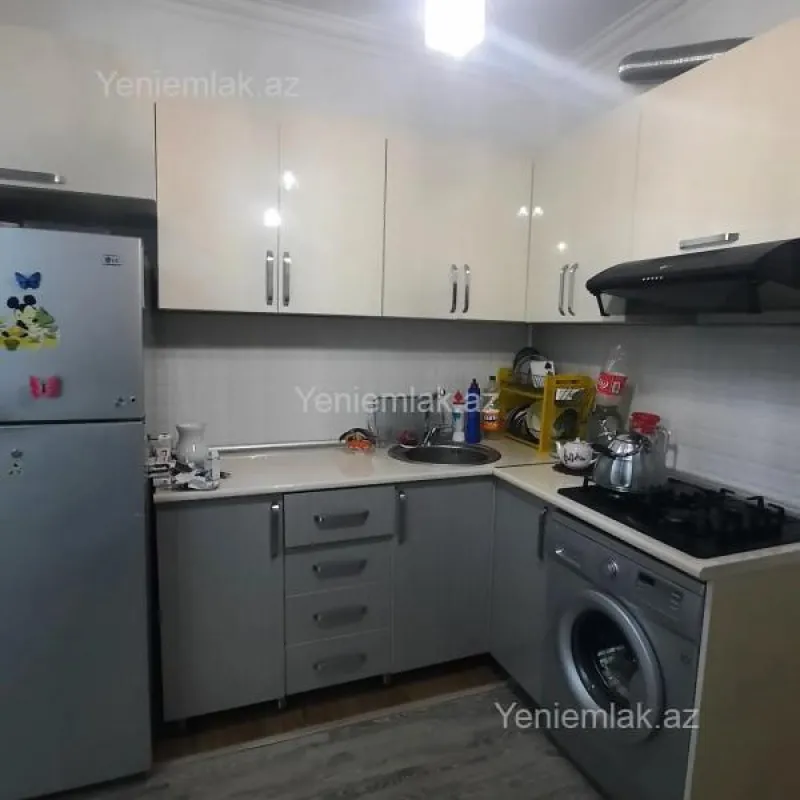Satılır 2 otaqlı köhnə tikili 60 m²
