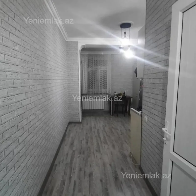 Satılır 2 otaqlı köhnə tikili 60 m²