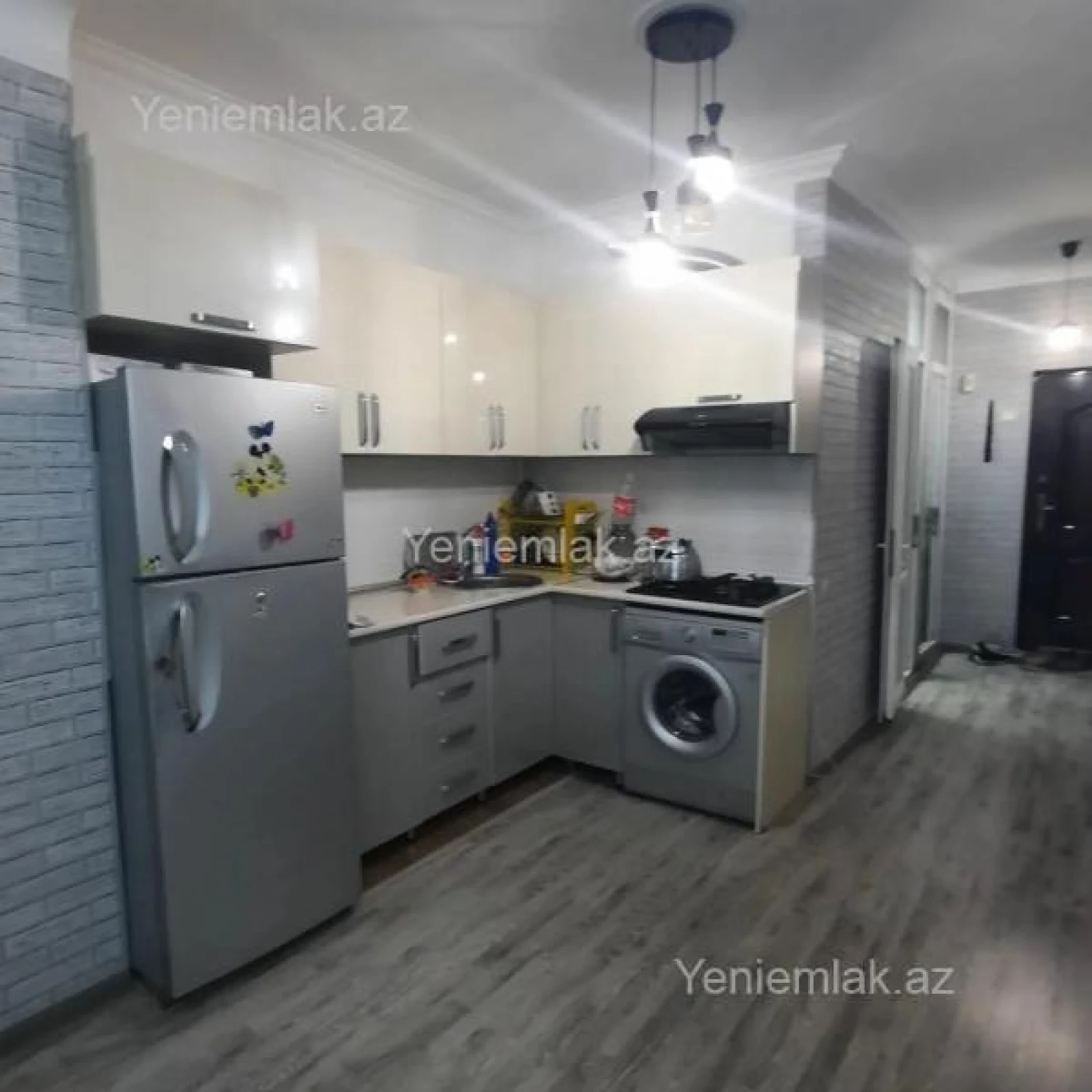 Satılır 2 otaqlı köhnə tikili 60 m²