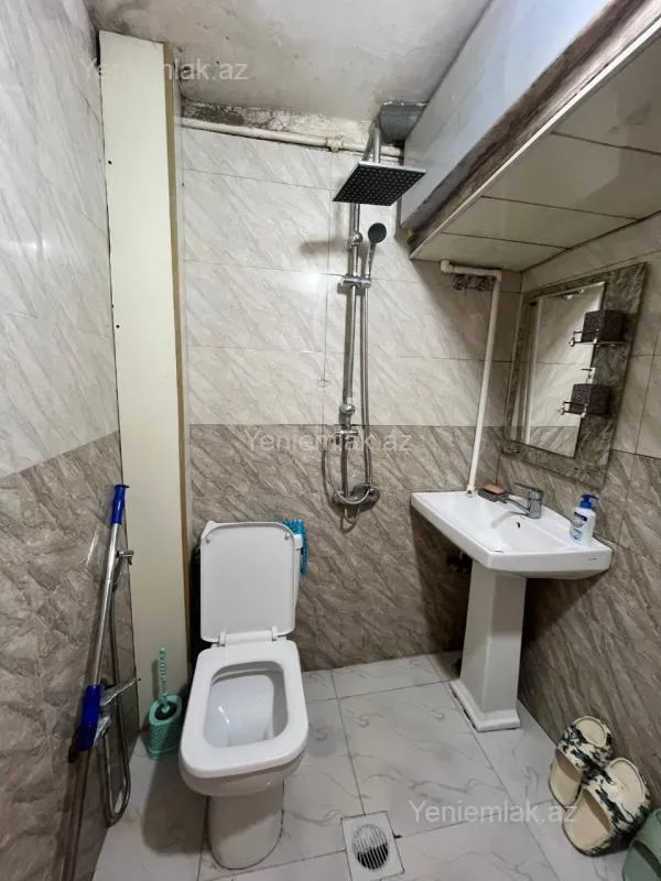 Satılır 1 otaqlı köhnə tikili 35 m²