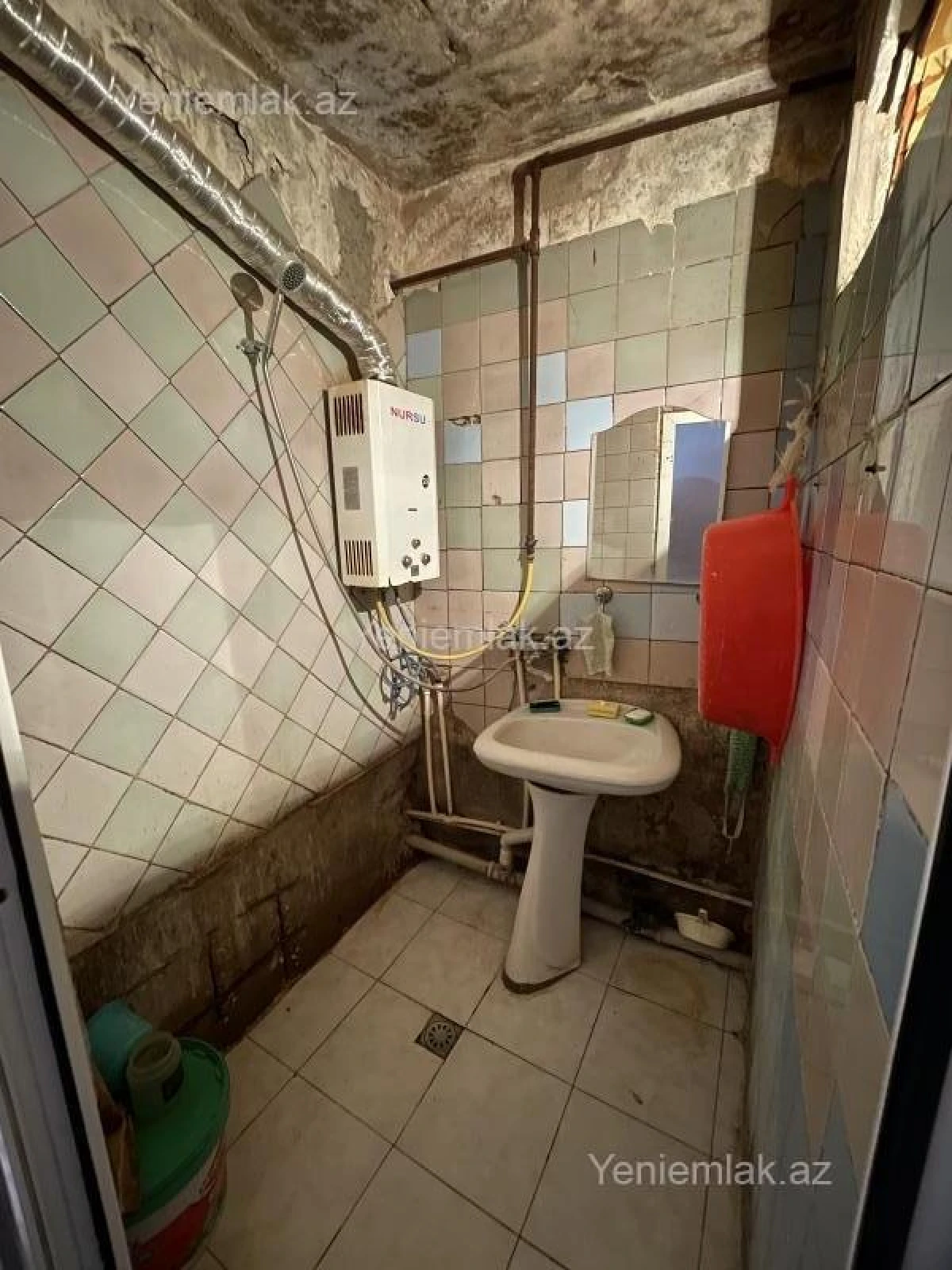 Satılır 2 otaqlı köhnə tikili 47 m²