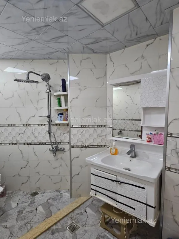 Satılır 3 otaqlı yeni tikili 76 m²
