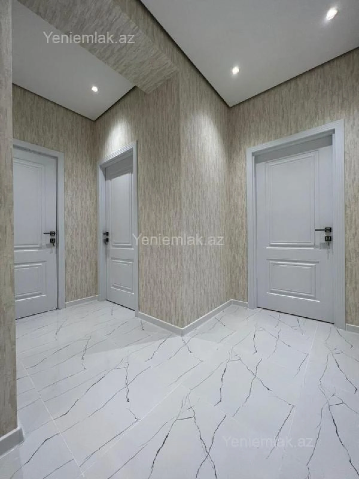 Satılır 3 otaqlı yeni tikili 82 m²