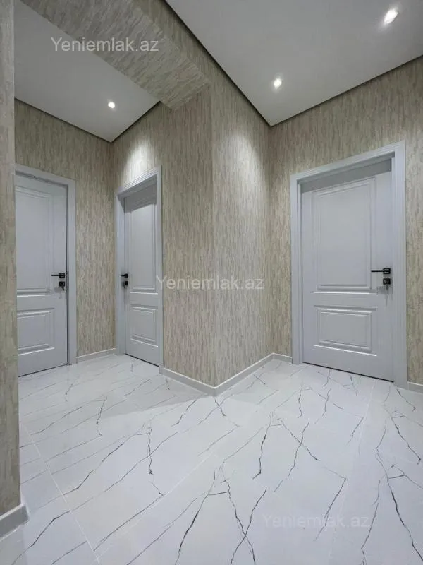 Satılır 3 otaqlı yeni tikili 82 m²