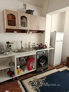 Satılır 1 otaqlı köhnə tikili 40 m²