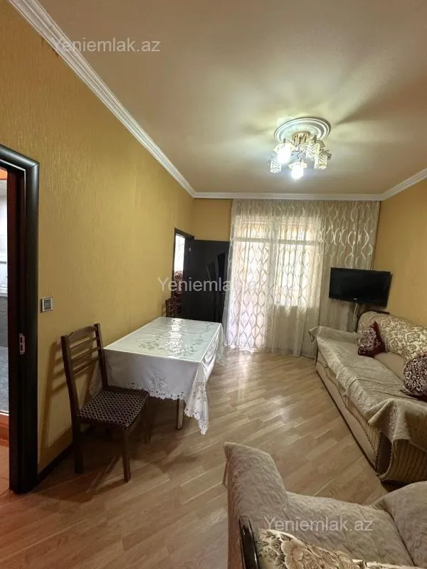 Satılır 3 otaqlı köhnə tikili 60 m²