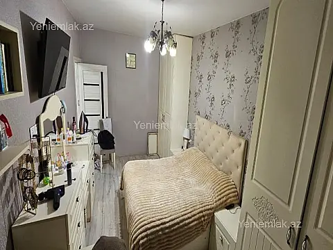 Satılır 3 otaqlı köhnə tikili 75 m²