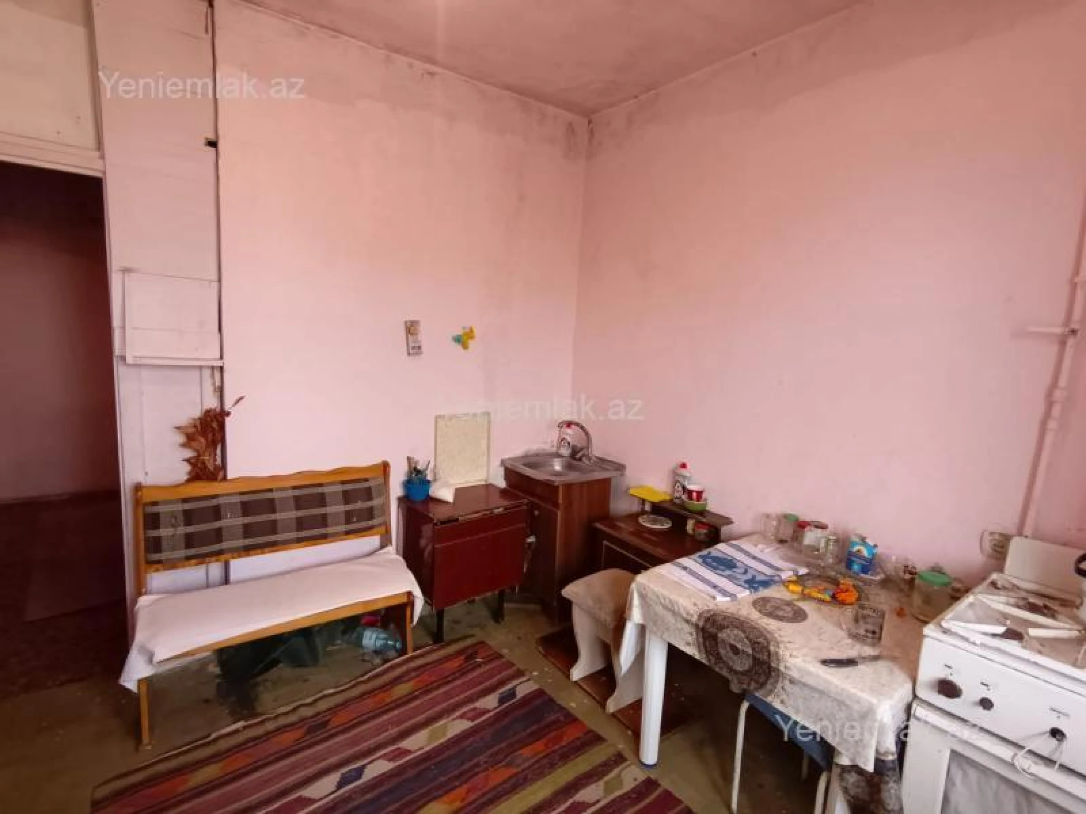 Satılır 3 otaqlı köhnə tikili 80 m²