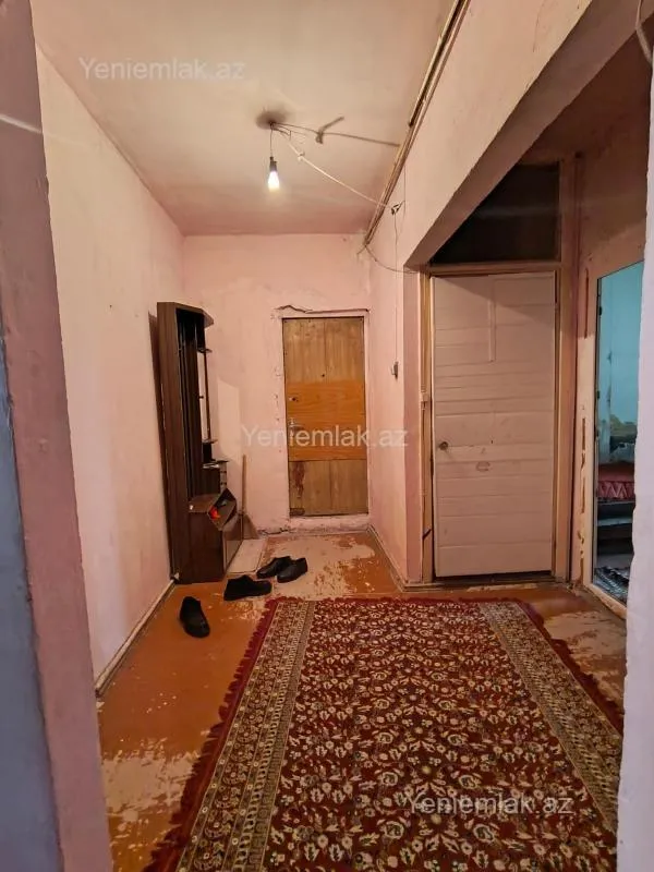 Satılır 3 otaqlı köhnə tikili 80 m²