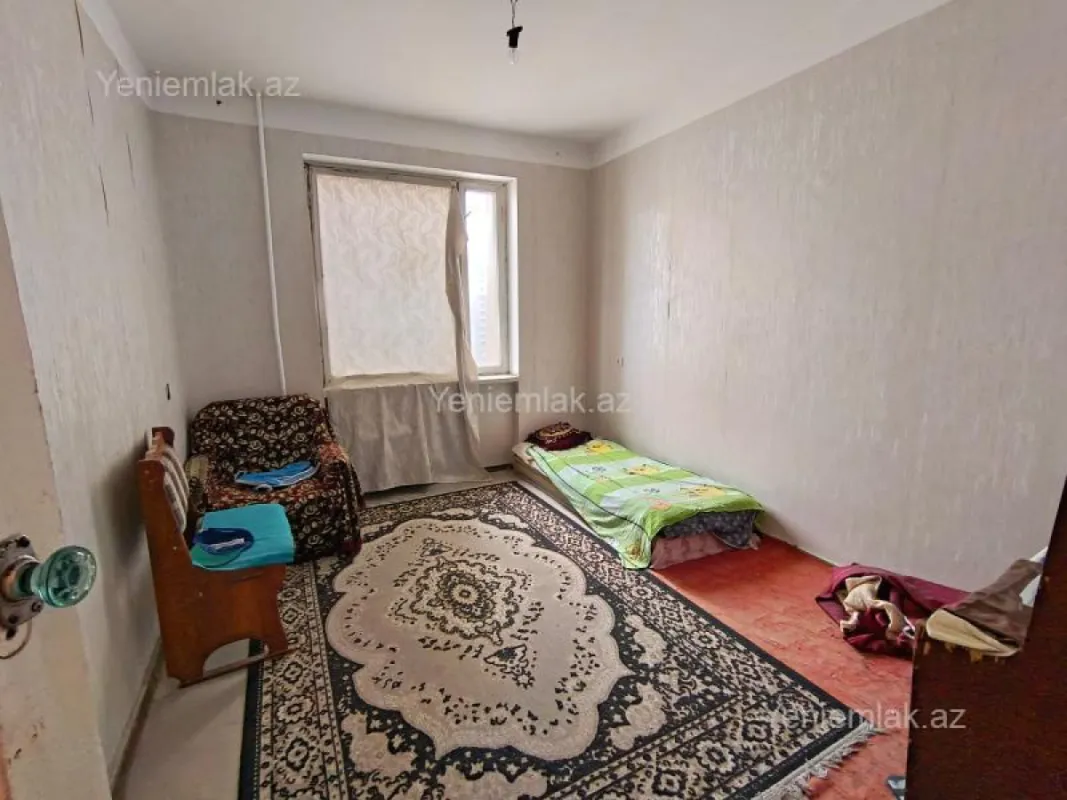 Satılır 3 otaqlı köhnə tikili 80 m²