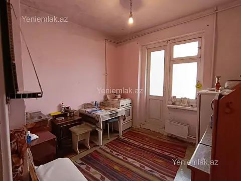 Satılır 3 otaqlı köhnə tikili 80 m²