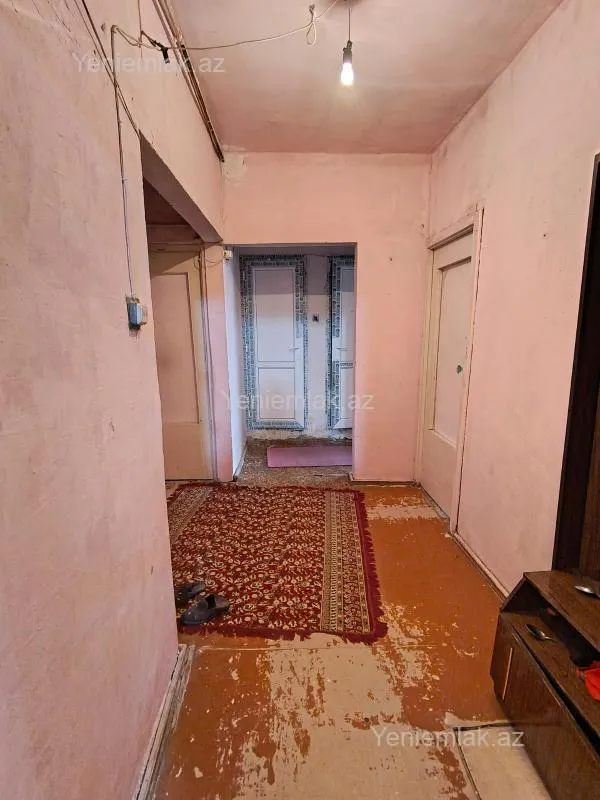 Satılır 3 otaqlı köhnə tikili 80 m²