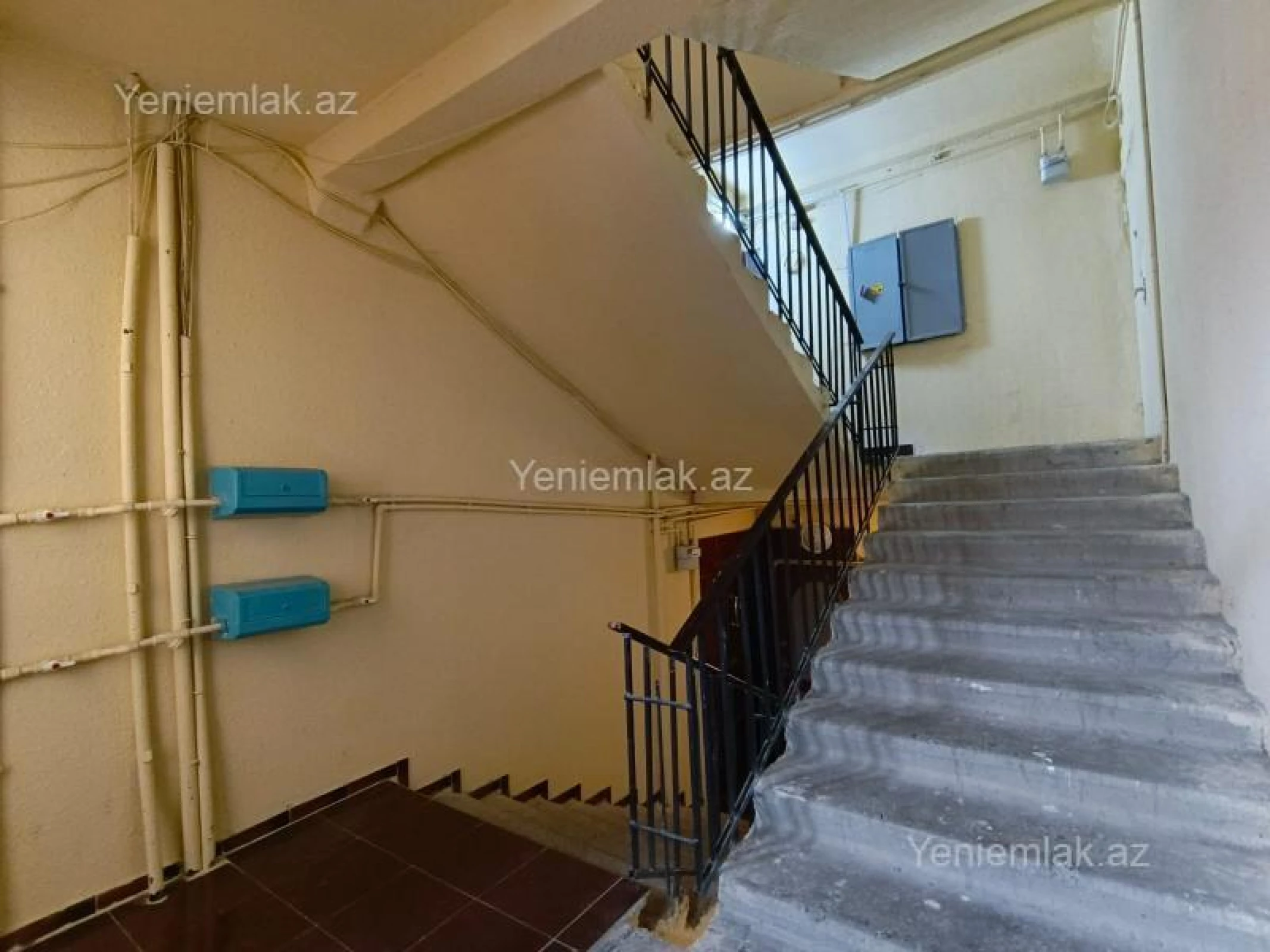 Satılır 3 otaqlı köhnə tikili 80 m²