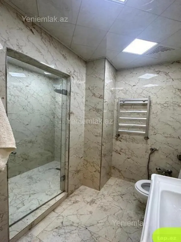 Satılır 3 otaqlı yeni tikili 162 m²