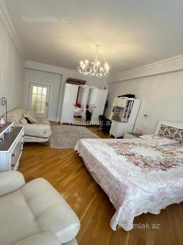 Satılır 3 otaqlı yeni tikili 162 m²