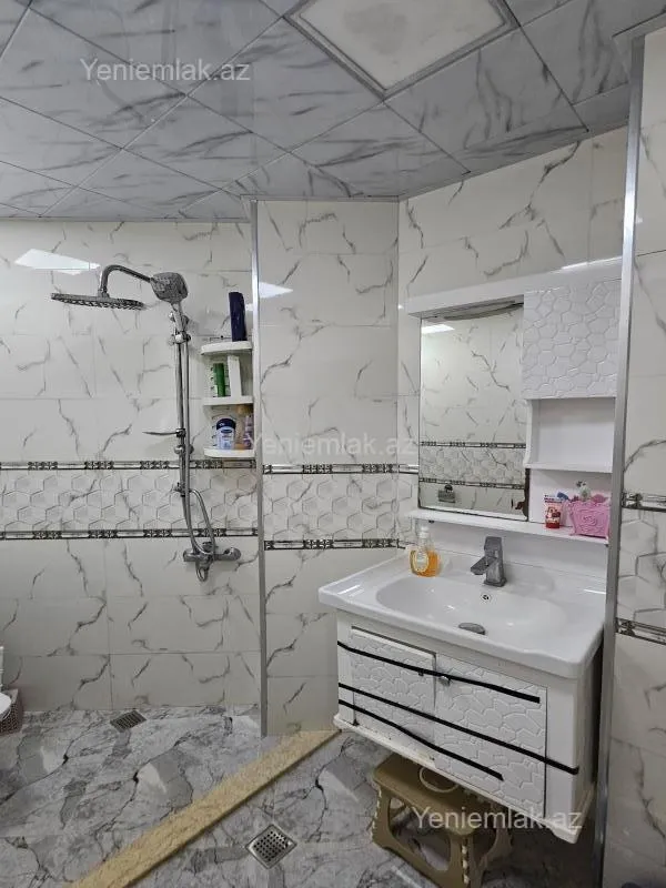 Satılır 3 otaqlı yeni tikili 76 m²
