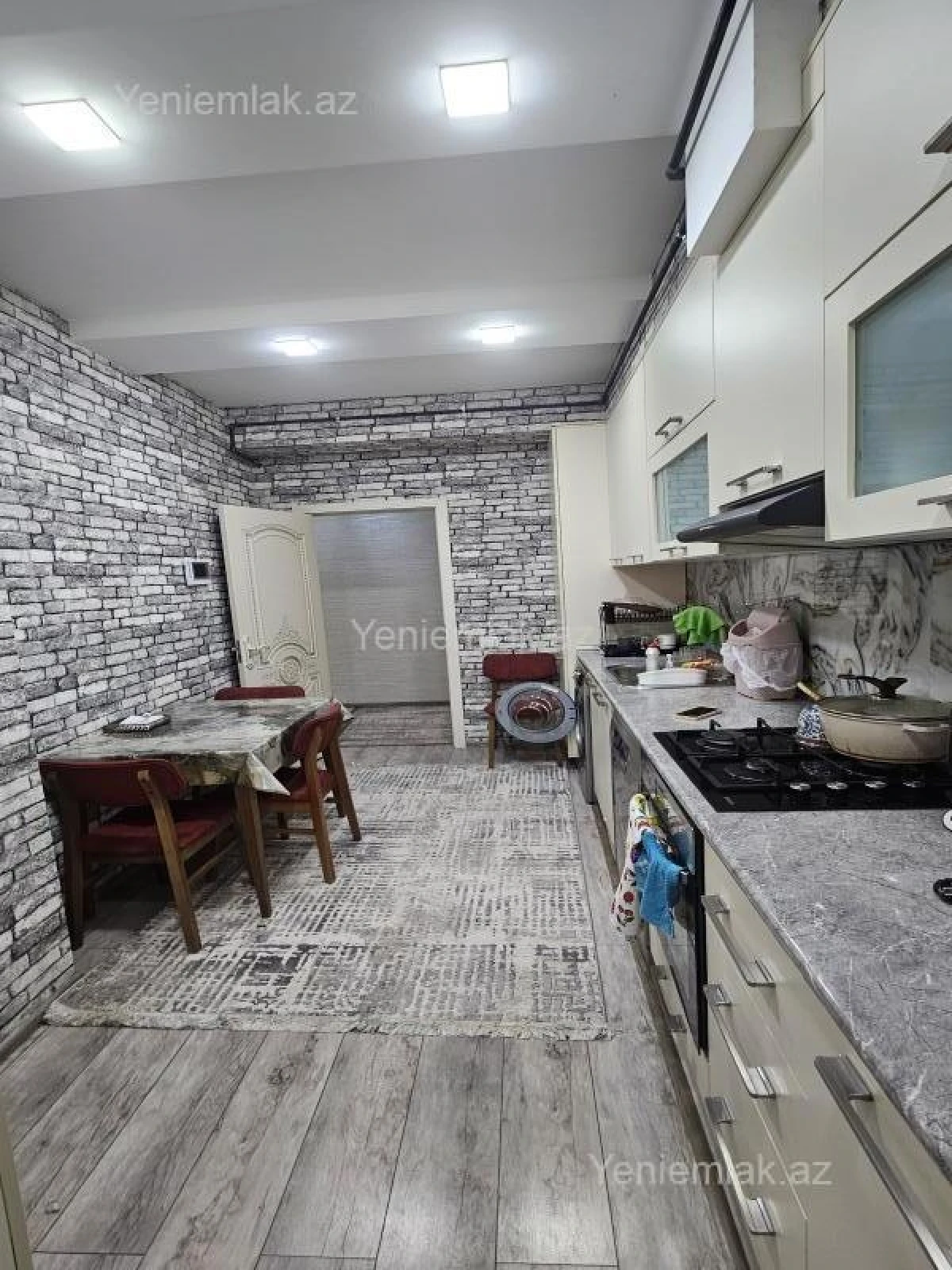 Satılır 3 otaqlı yeni tikili 76 m²
