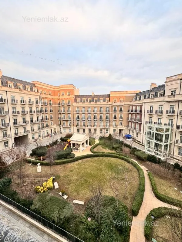 Satılır 5 otaqlı yeni tikili 185 m²