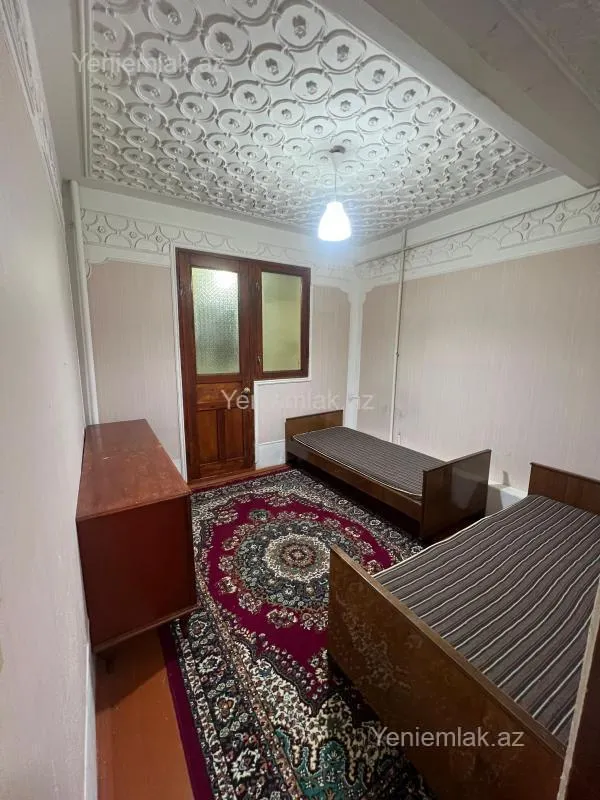 Satılır 3 otaqlı köhnə tikili 60 m²
