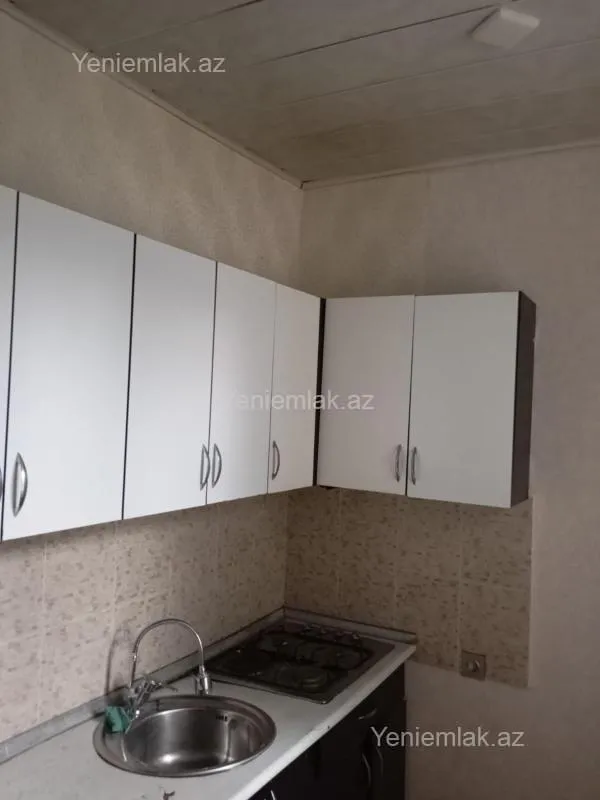 Satılır 1 otaqlı köhnə tikili 40 m²