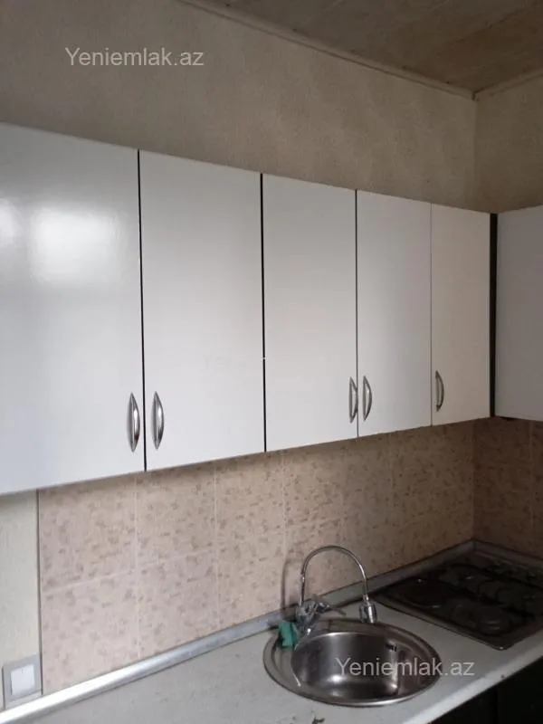 Satılır 1 otaqlı köhnə tikili 40 m²
