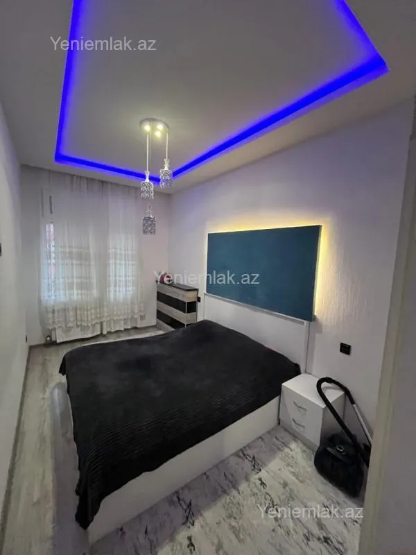 Satılır 3 otaqlı yeni tikili 75 m²