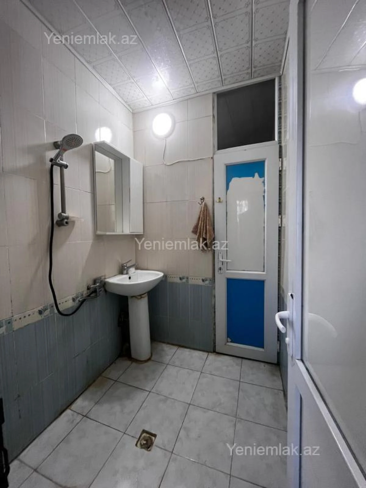 Satılır 2 otaqlı köhnə tikili 45 m²