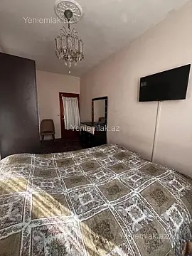 Satılır 2 otaqlı köhnə tikili 45 m²