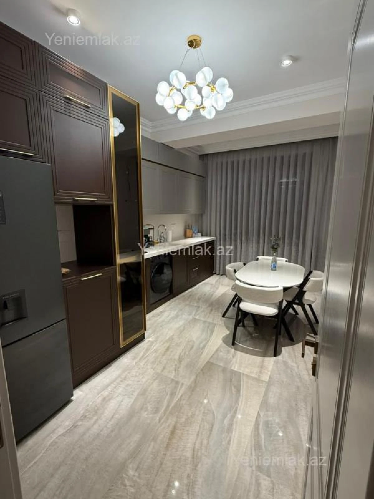 Satılır 3 otaqlı yeni tikili 122 m²