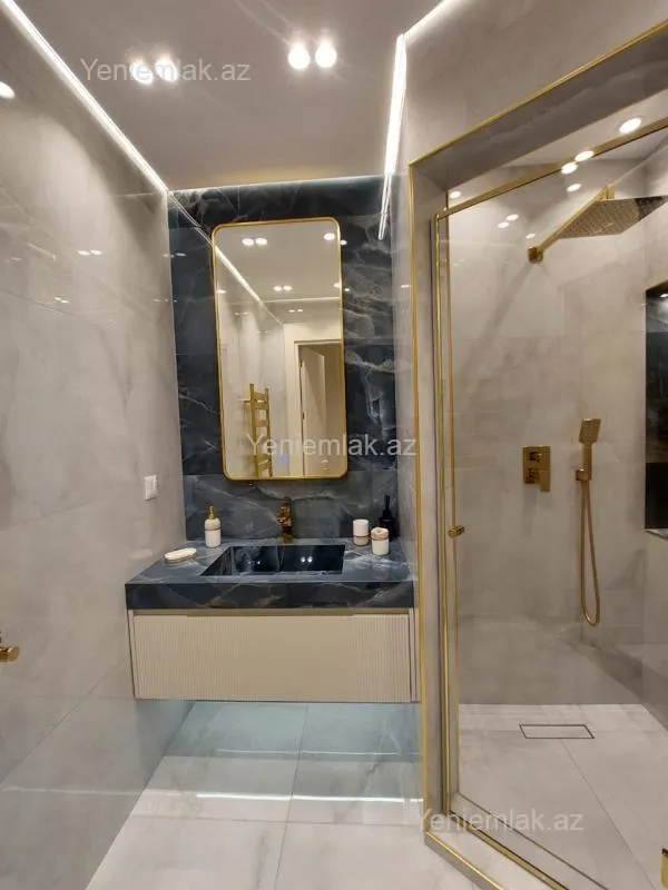 Satılır 3 otaqlı yeni tikili 122 m²