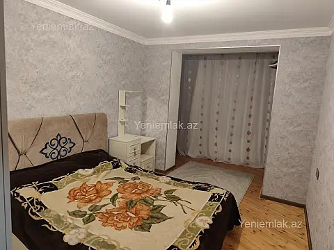 Satılır 4 otaqlı köhnə tikili 95 m²