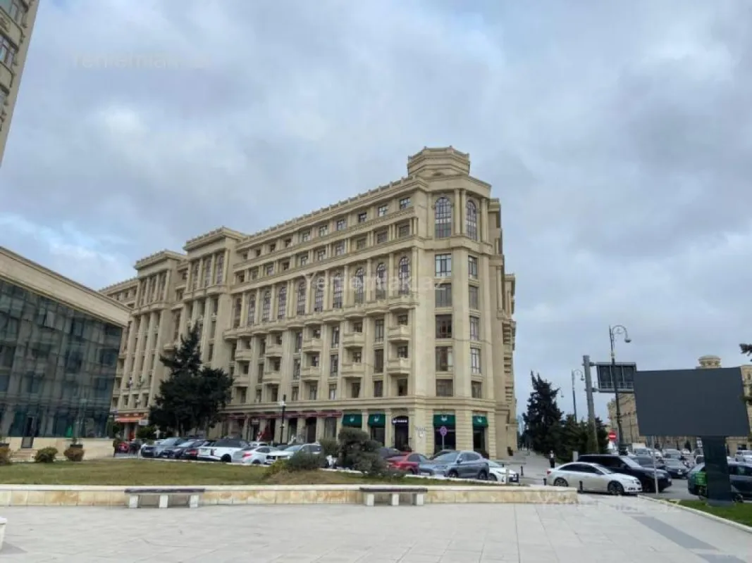 Satılır 2 otaqlı yeni tikili 87 m²