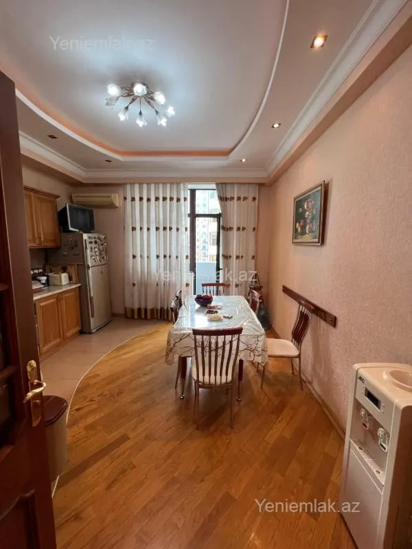 Satılır 3 otaqlı yeni tikili 167 m²